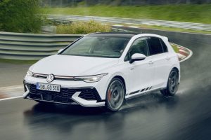 2024-Volkswagen-Golf-GTI-Clubsport-front.jpg