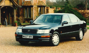 Lexus-LS-400.jpg