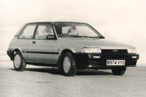 Toyota-Corolla-1985.png
