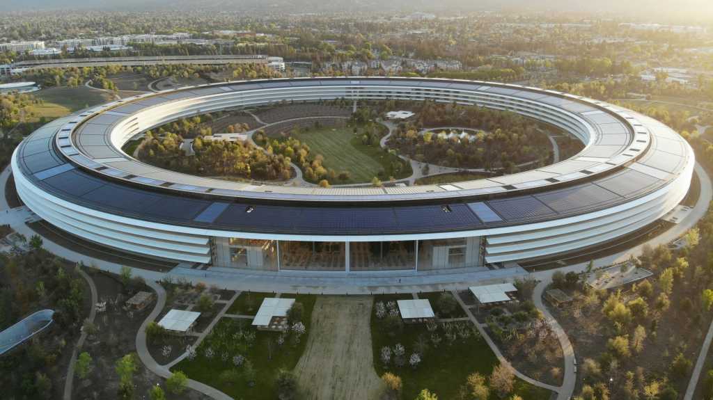 „Apple“ praranda 14 mlrd. USD, nes Europa susigrąžina mokesčius –