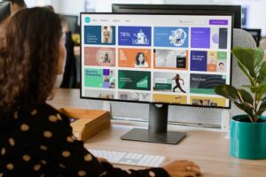 „Canva“ pakelia kainas 320% JAV klientams – „Computerworld“.