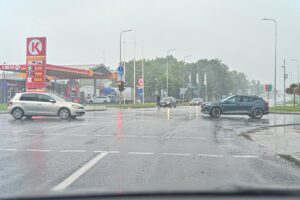 Ilgąjį Vėlinių savaitgalį prognozuojamas vėjuotas ir audringas oras