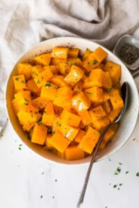 Skrudintas sviestinis moliūgas - Skinnytaste