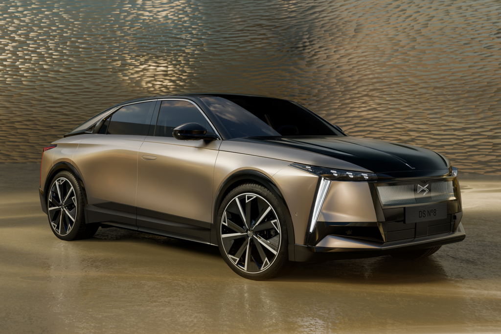 Debiutuoja naujas DS No 8 kupė-SUV