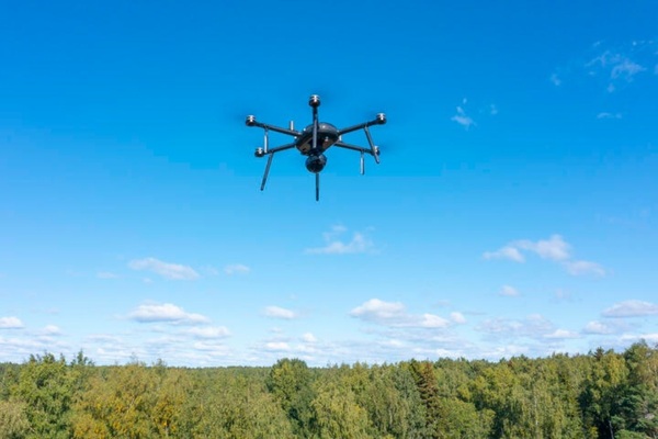 Pristatytas dirbtinio intelekto drone in-a-box sprendimas, skirtas reagavimui į avarijas