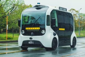 Toyota gamykloje Japonijoje pradedamas teikti autonominių transporto priemonių servisas