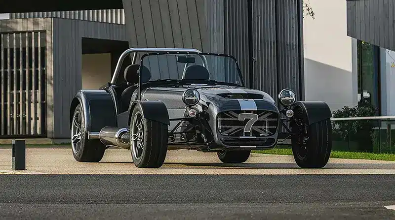 „Caterham Seven CSR Twenty: The Ultimate Roadster“.