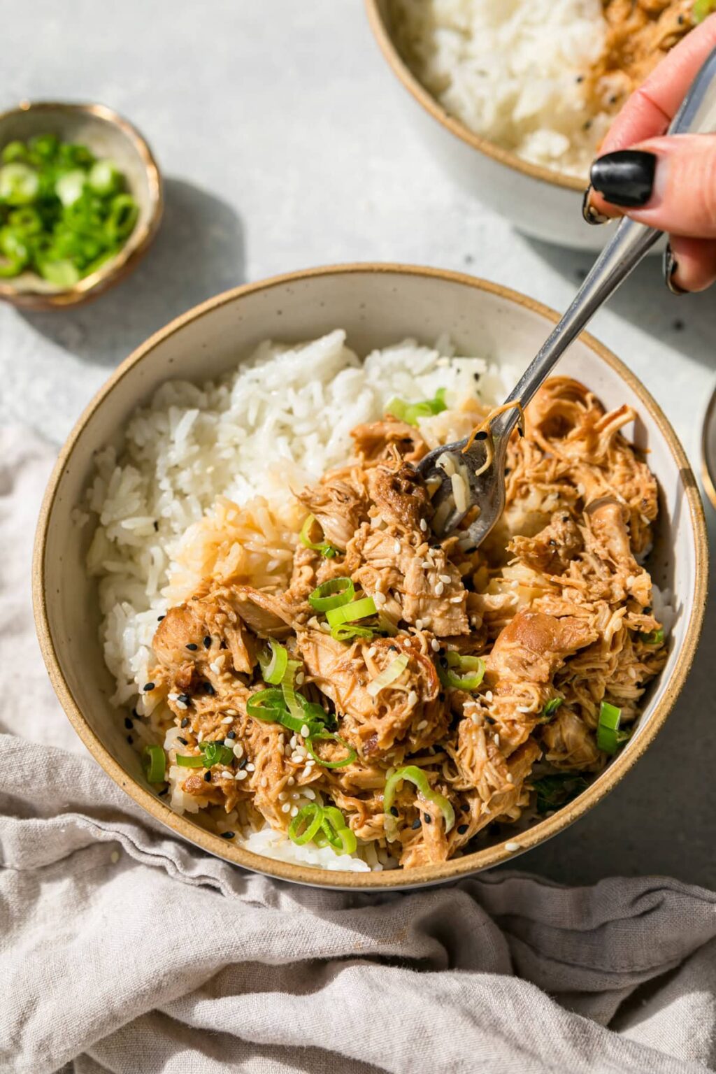 „Crockpot“ sezamo vištiena – paprasta lėtos virimo vakarienės idėja