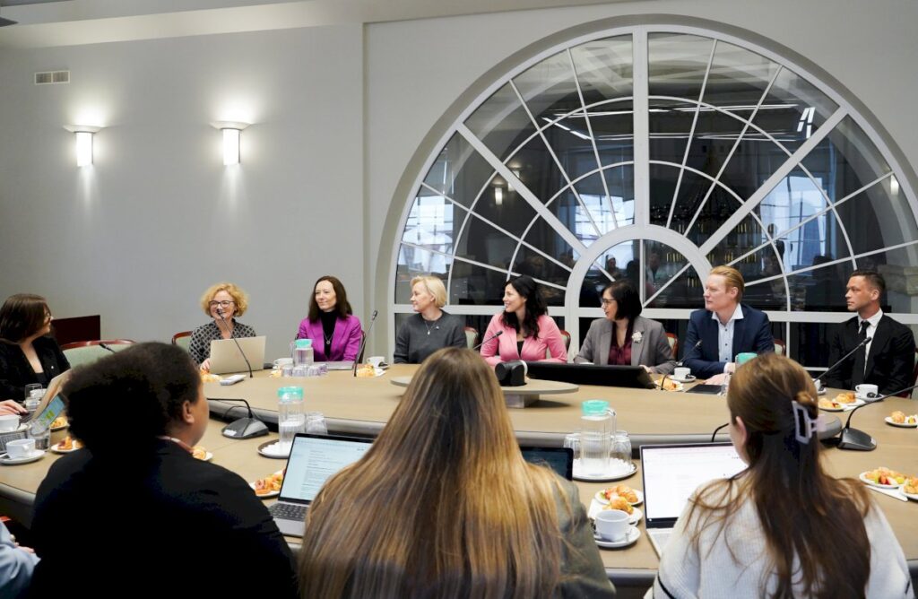 Akademiniuose pusryčiuose aptarti studentams rūpimi klausimai