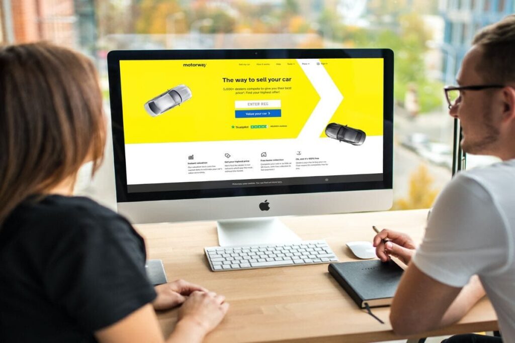 Geriausios svetainės, leidžiančios vertinti jūsų automobilį 2024 m.