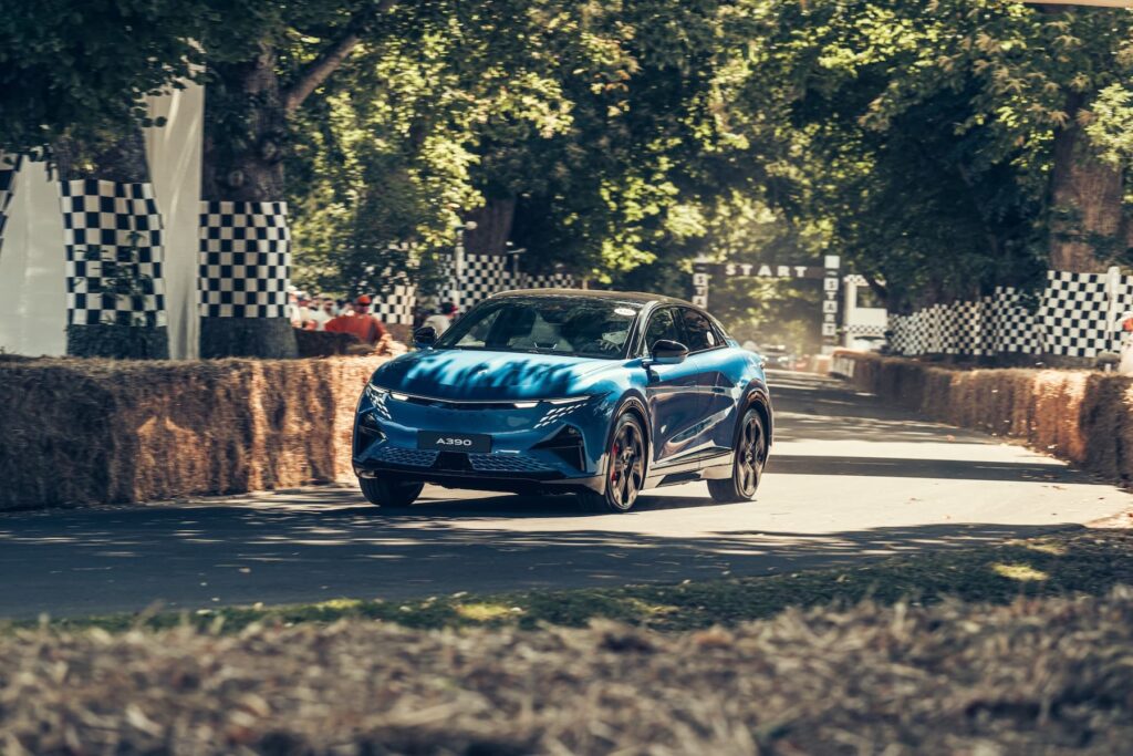Visi nauji automobiliai, paleisti „Goodwood 2025“